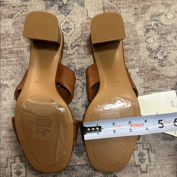 New Mango Tan Leather Mules sandals sz 40 / 9 - Picture 7 of 9